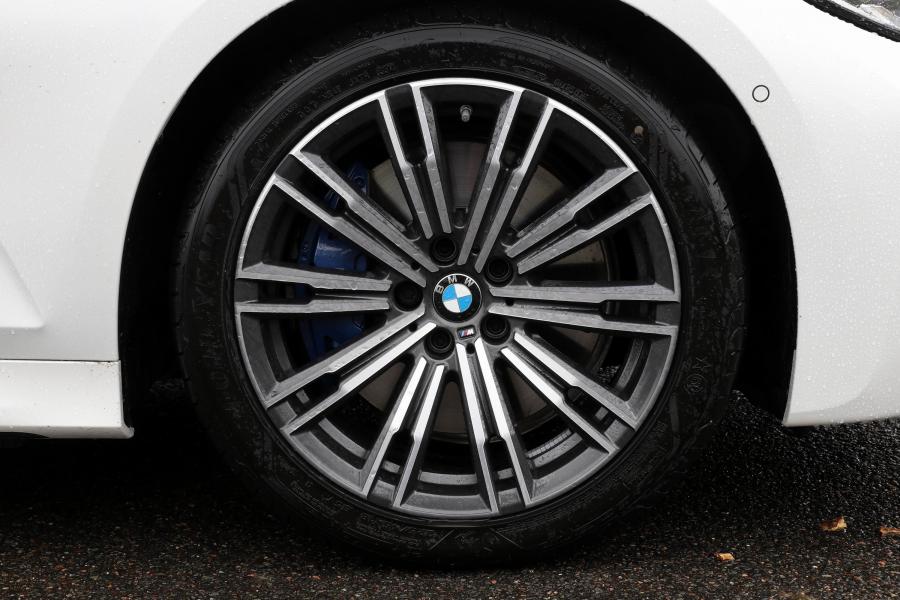 Колеса BMW 320d M Sport (G20) 2019 года  (WW) (фото 39 из 40)